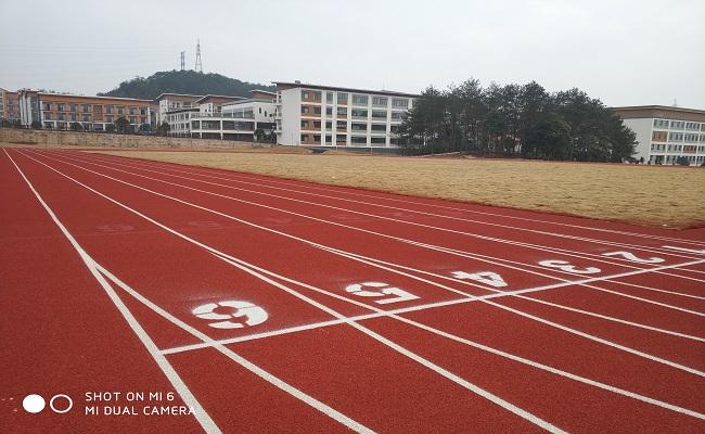 2:工匠精神 公司施工設計嚴格執(zhí)行體育設備施工標準iso